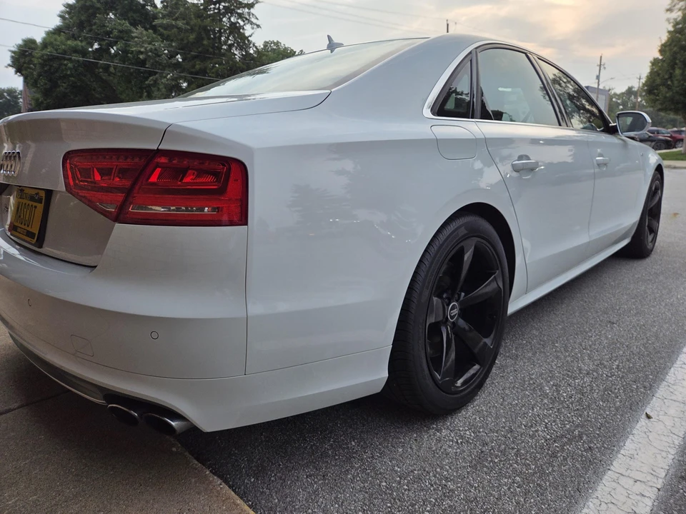 2014 Audi D4 S8 - Image 17 of 31