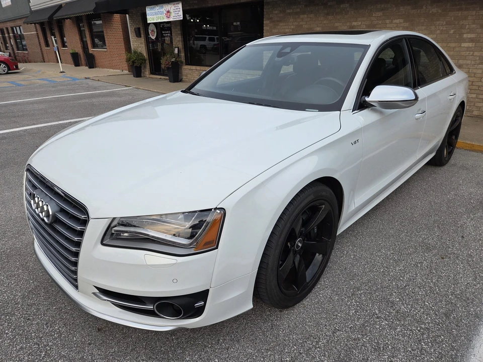 2014 Audi D4 S8 - Image 13 of 31
