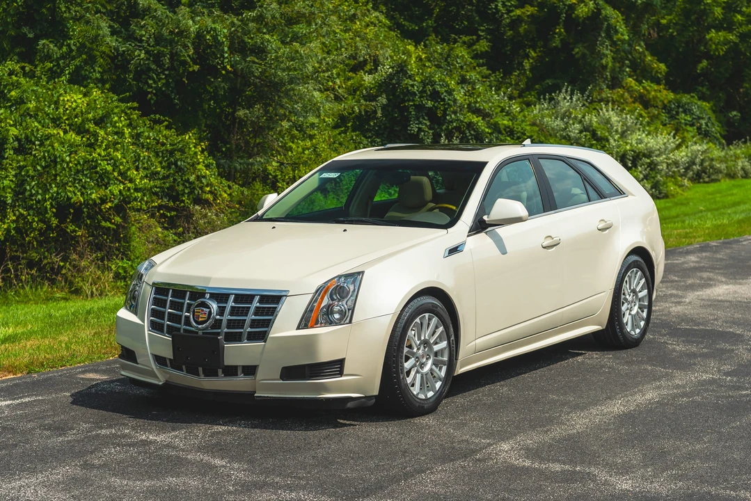2014 Cadillac CTS 2nd Gen - Image 2 of 31