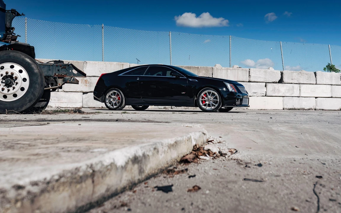 2014 Cadillac CTS-V 2nd Gen - Image 25 of 31