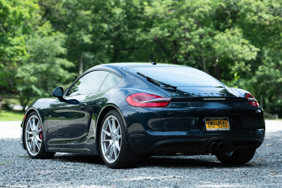 2014 Porsche 981 Cayman S - Image 16 of 31