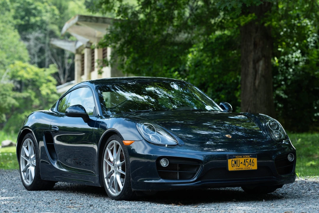 2014 Porsche 981 Cayman S - Image 2 of 31