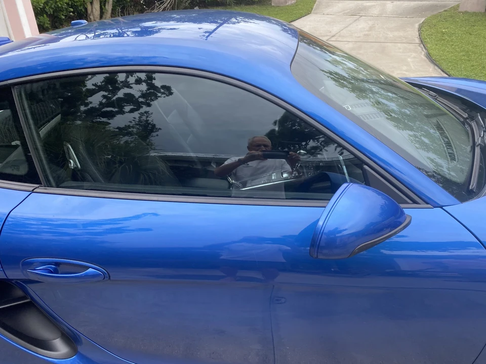 2014 Porsche 981 Cayman - Image 17 of 31