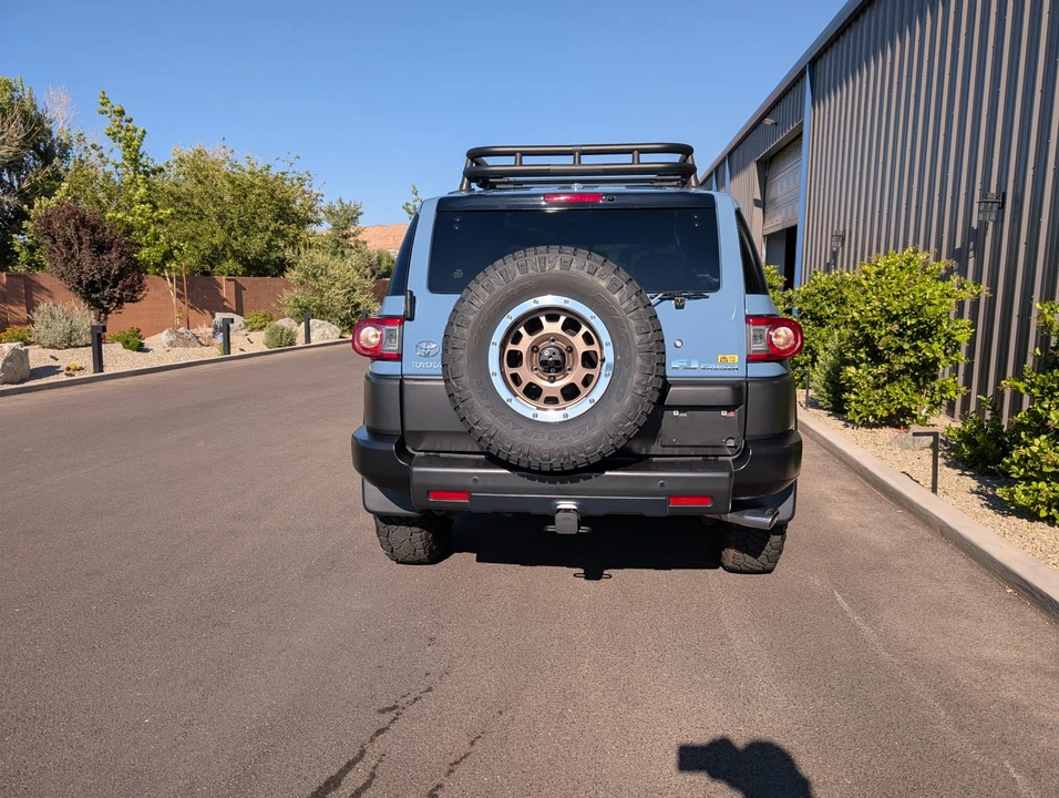 2014 Toyota FJ Cruiser - Image 10 of 31