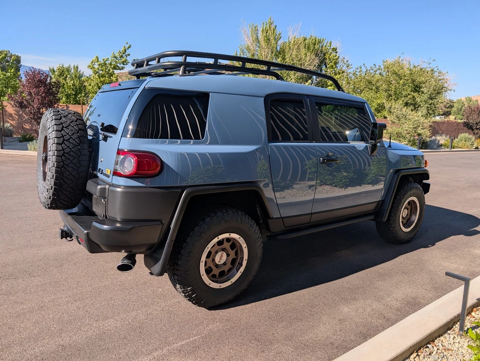 2014 Toyota FJ Cruiser - Image 13 of 31