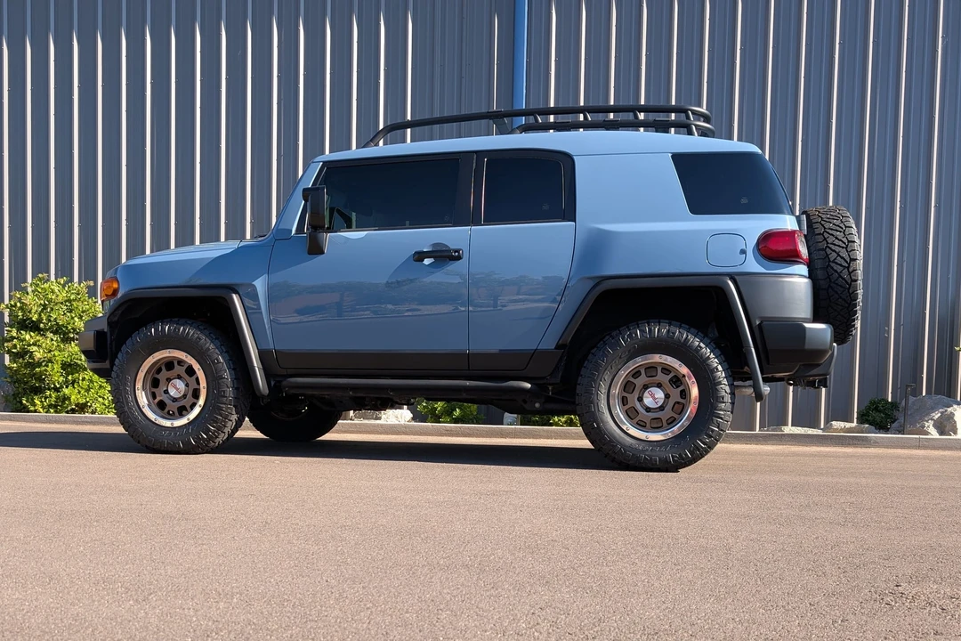 2014 Toyota FJ Cruiser - Image 6 of 31