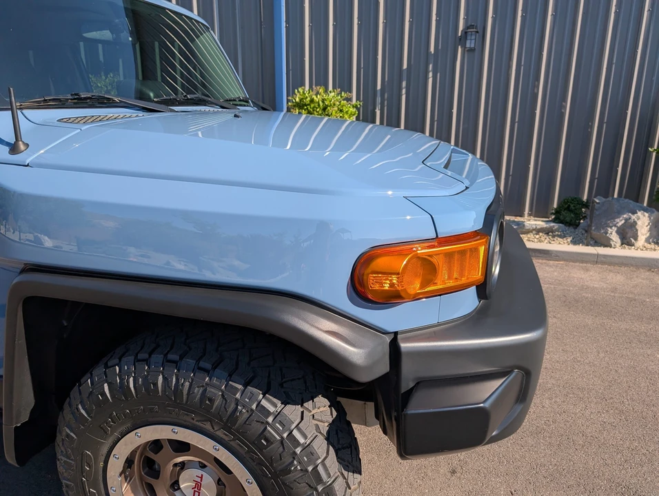 2014 Toyota FJ Cruiser - Image 24 of 31