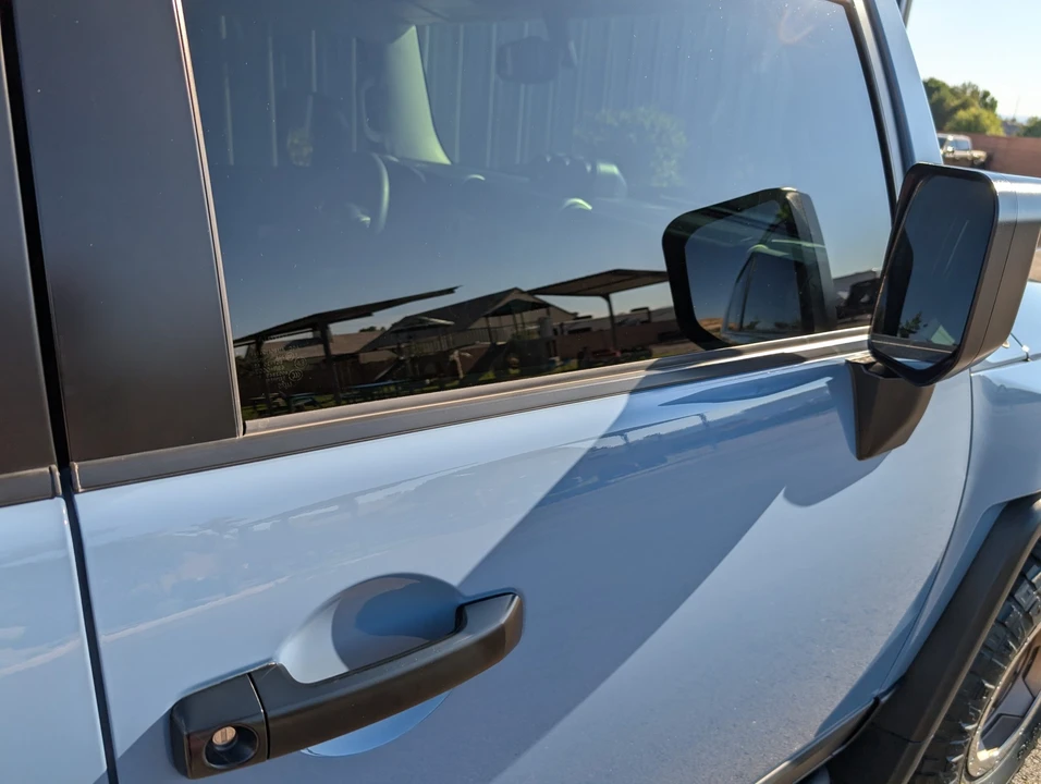 2014 Toyota FJ Cruiser - Image 28 of 31