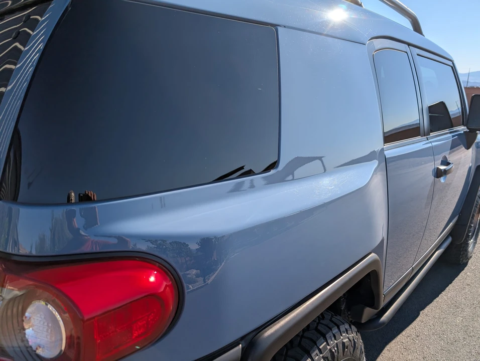 2014 Toyota FJ Cruiser - Image 27 of 31