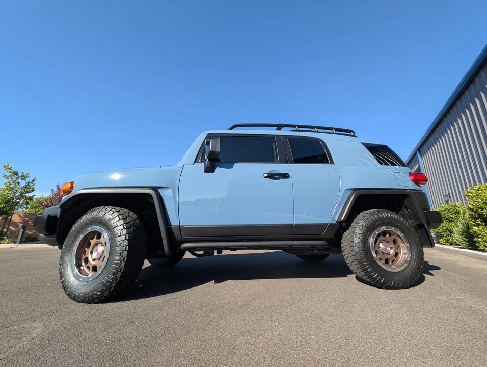 2014 Toyota FJ Cruiser - Image 5 of 31