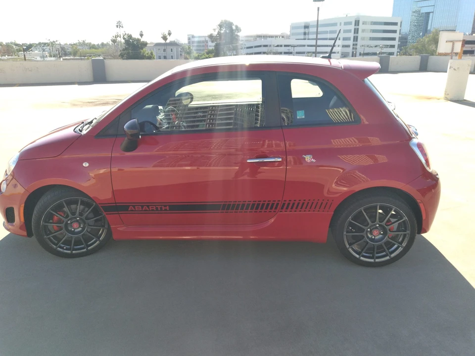 2015 Fiat Abarth 500 - Image 6 of 31