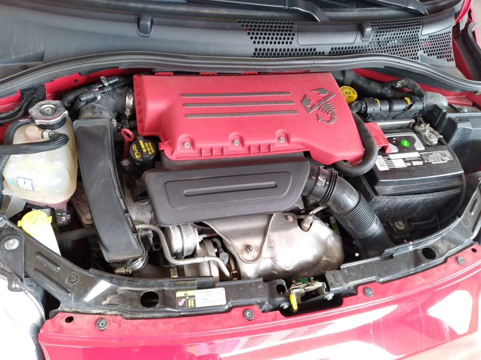 2015 Fiat Abarth 500 - Image 26 of 31