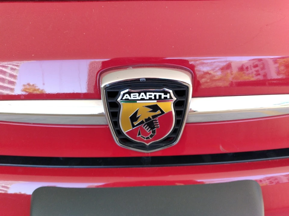 2015 Fiat Abarth 500 - Image 11 of 31