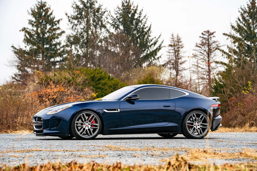 2015 Jaguar F-Type R 1st Gen - Image 15 of 31