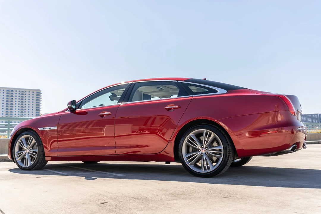 2015 Jaguar X351 XJR - Image 19 of 31