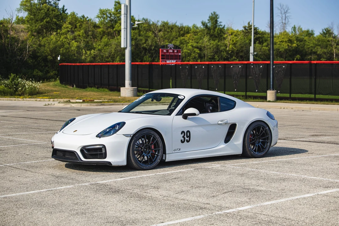 2015 Porsche 981 Cayman GTS - Image 2 of 31
