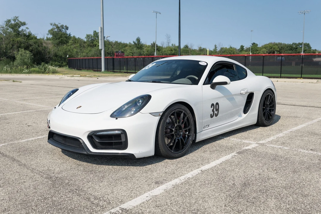 2015 Porsche 981 Cayman GTS - Image 4 of 31