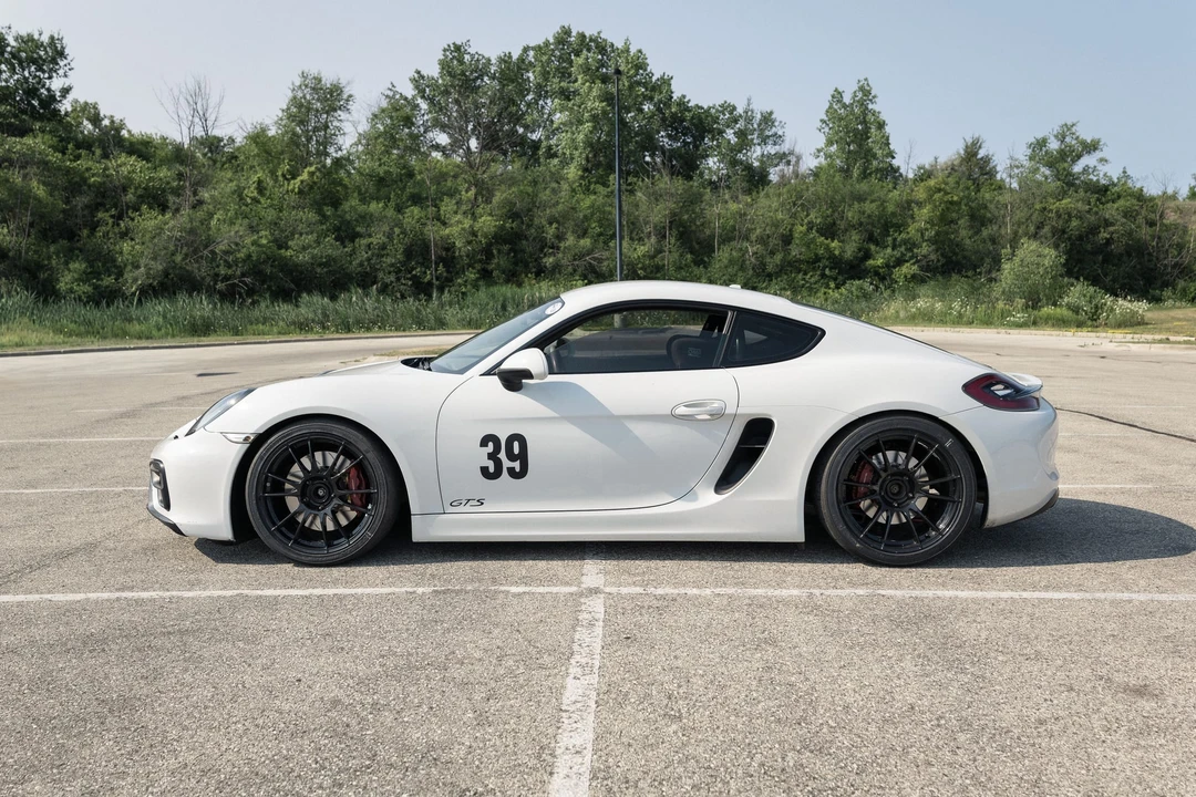 2015 Porsche 981 Cayman GTS - Image 13 of 31