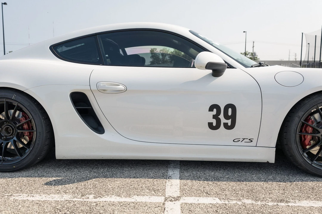 2015 Porsche 981 Cayman GTS - Image 26 of 31