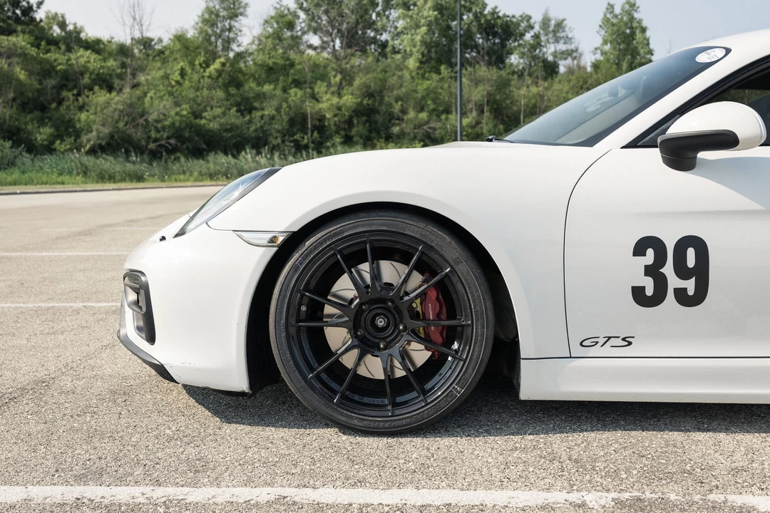 2015 Porsche 981 Cayman GTS - Image 24 of 31