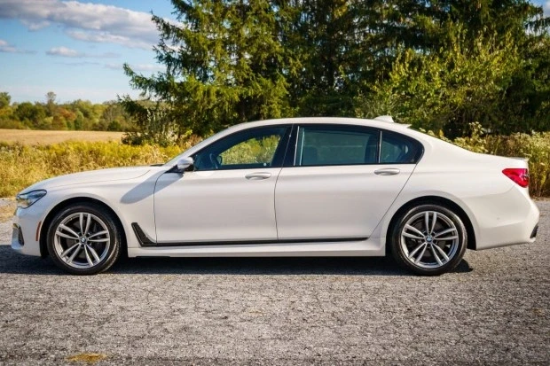 2016 BMW G11/G12 750i & M760i Sedan - Image 3 of 7