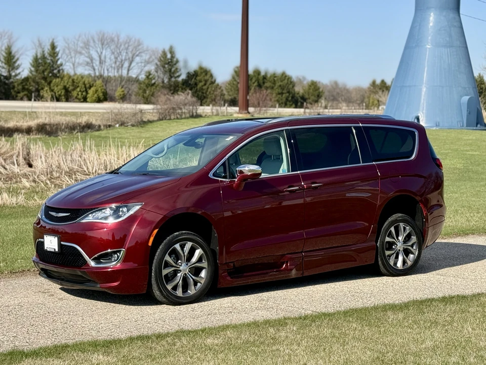 2017 Chrysler - Image 6 of 31