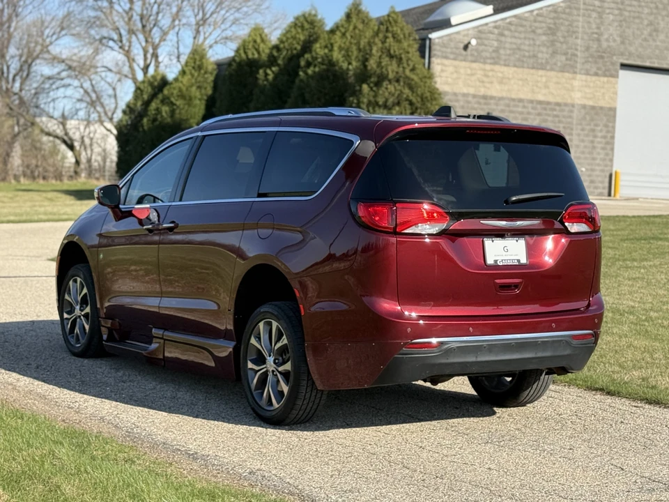 2017 Chrysler - Image 9 of 31