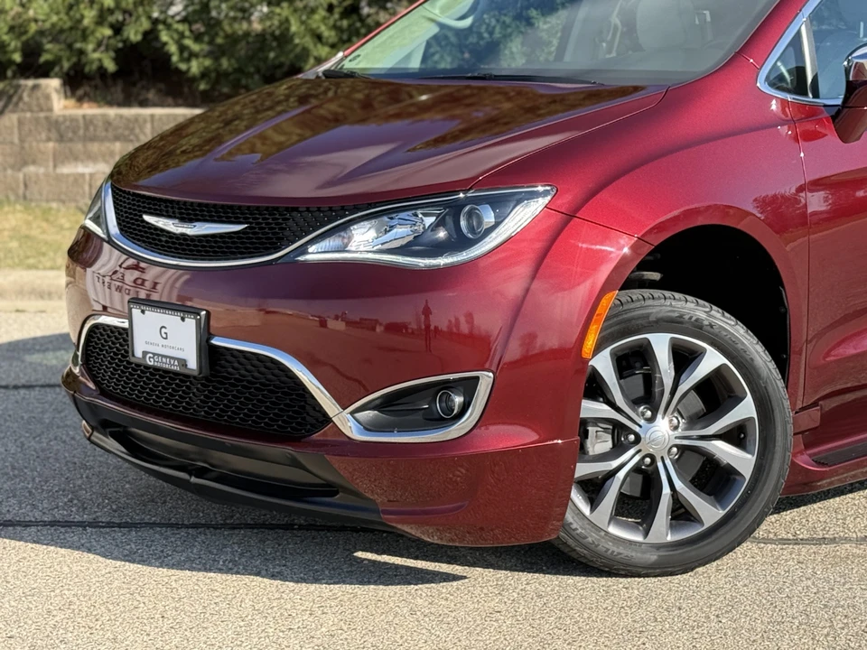 2017 Chrysler - Image 19 of 31