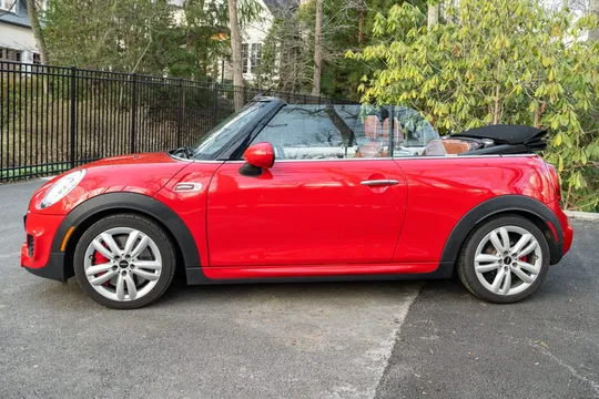 2017 Mini Mini 3rd Gen - Image 3 of 8