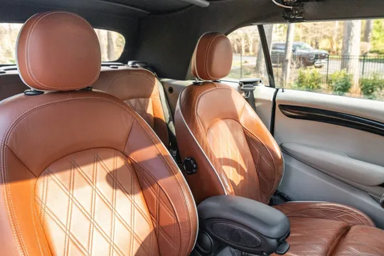 2017 Mini Mini 3rd Gen - Image 4 of 8