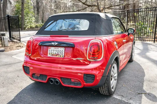 2017 Mini Mini 3rd Gen - Image 2 of 8