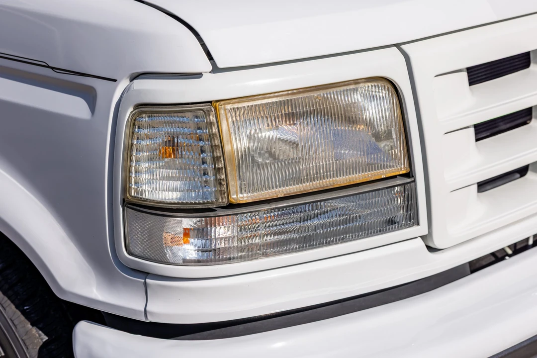 1994 Ford F-150 SVT Lightning 9th Gen - Image 10 of 31