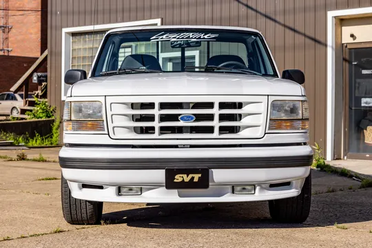 1994 Ford F-150 SVT Lightning 9th Gen - Image 2 of 31