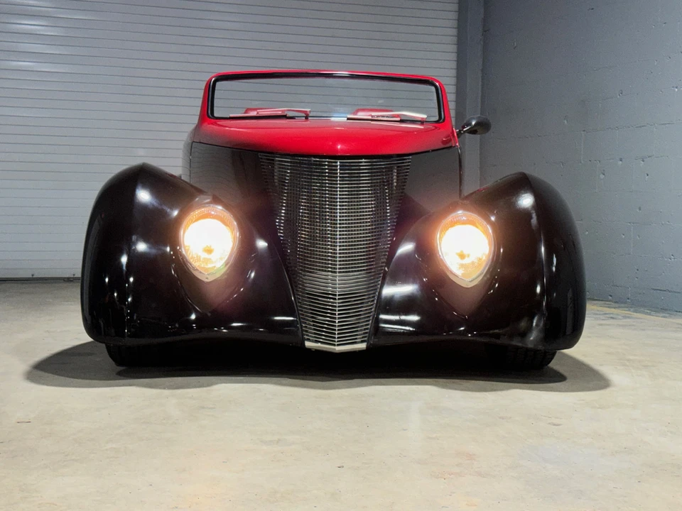 Ford Hot Rod - Image 18 of 31