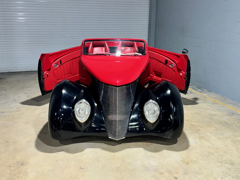 Ford Hot Rod - Image 20 of 31