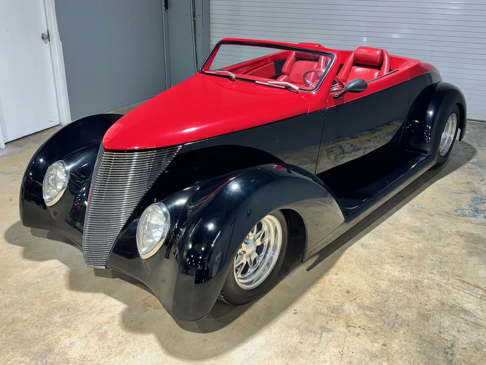 Ford Hot Rod - Image 17 of 31