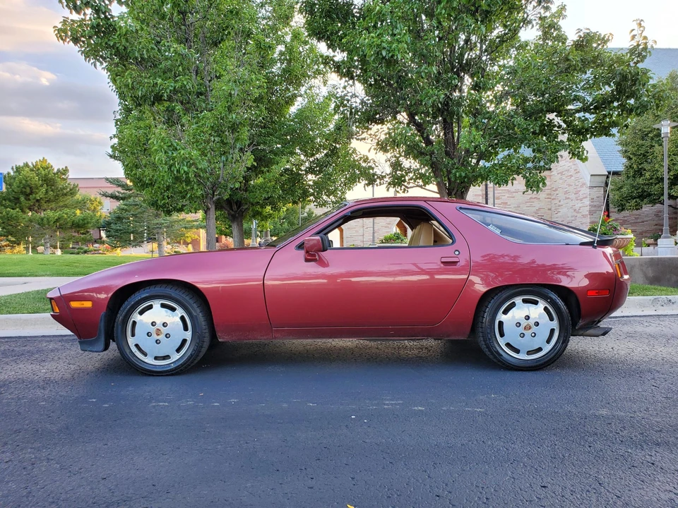 1981 Porsche 928 - Image 4 of 31