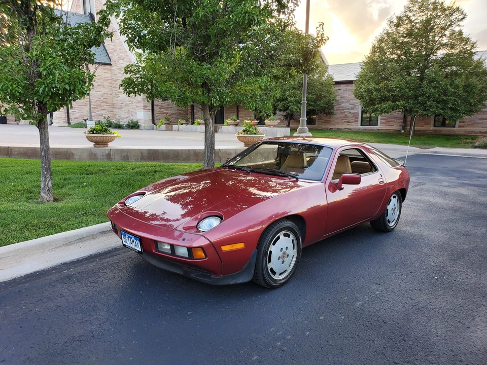 1981 Porsche 928 - Image 3 of 31