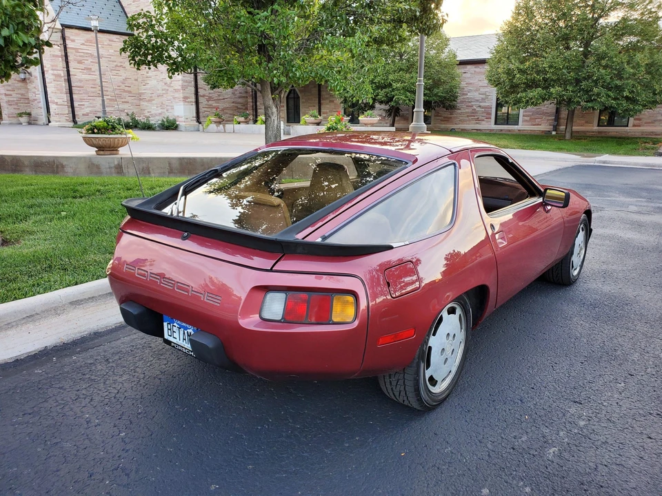 1981 Porsche 928 - Image 10 of 31