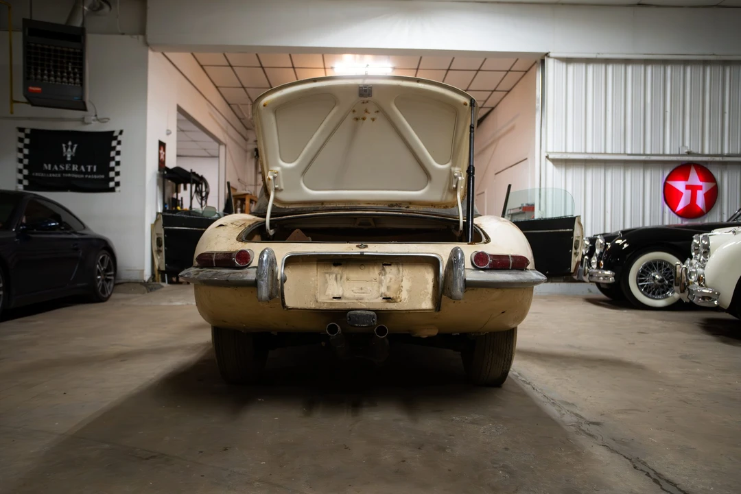 1968 Jaguar E-Type Series 1 - Image 28 of 31