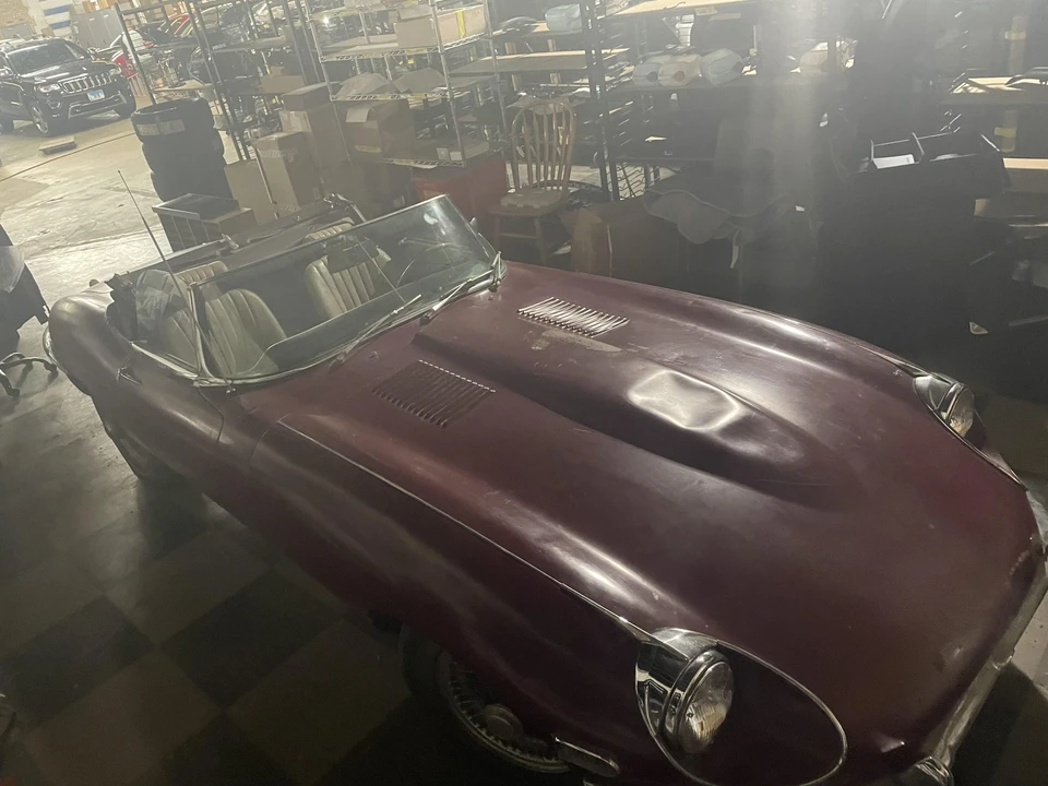 1969 Jaguar E-Type Series 2 - Image 2 of 31