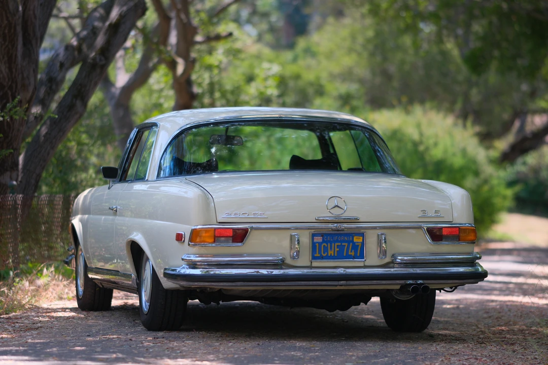 1971 Mercedes-Benz W111 280SE 3.5 Coupe - Image 10 of 31