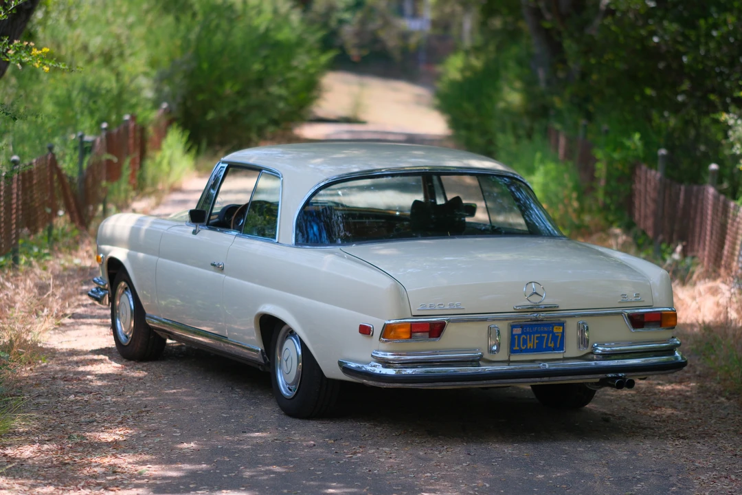 1971 Mercedes-Benz W111 280SE 3.5 Coupe - Image 11 of 31