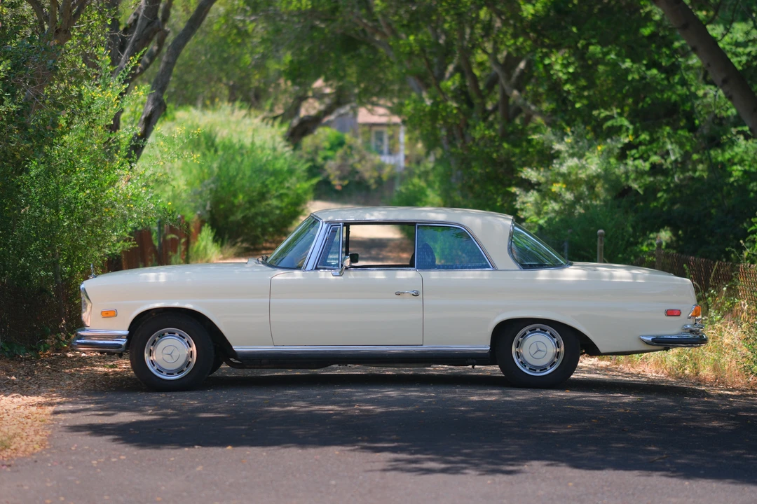 1971 Mercedes-Benz W111 280SE 3.5 Coupe - Image 13 of 31