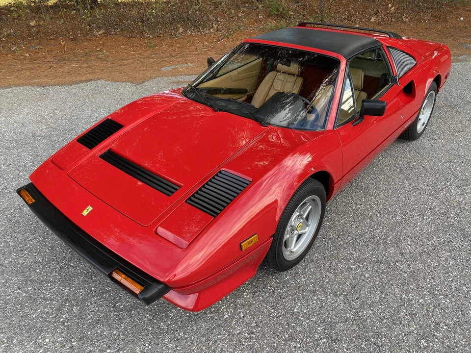 1985 Ferrari 308 GTS QV - Image 2 of 31