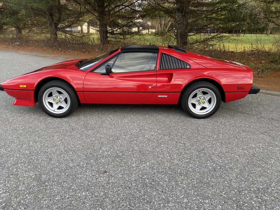 1985 Ferrari 308 GTS QV - Image 11 of 31