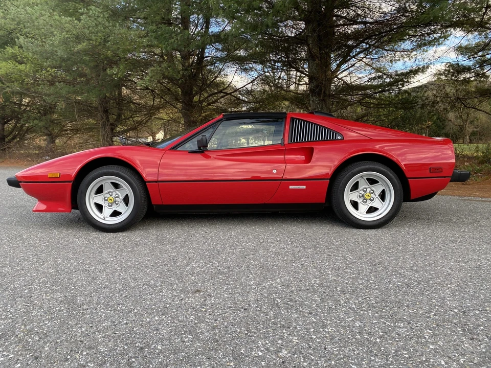 1985 Ferrari 308 GTS QV - Image 10 of 31