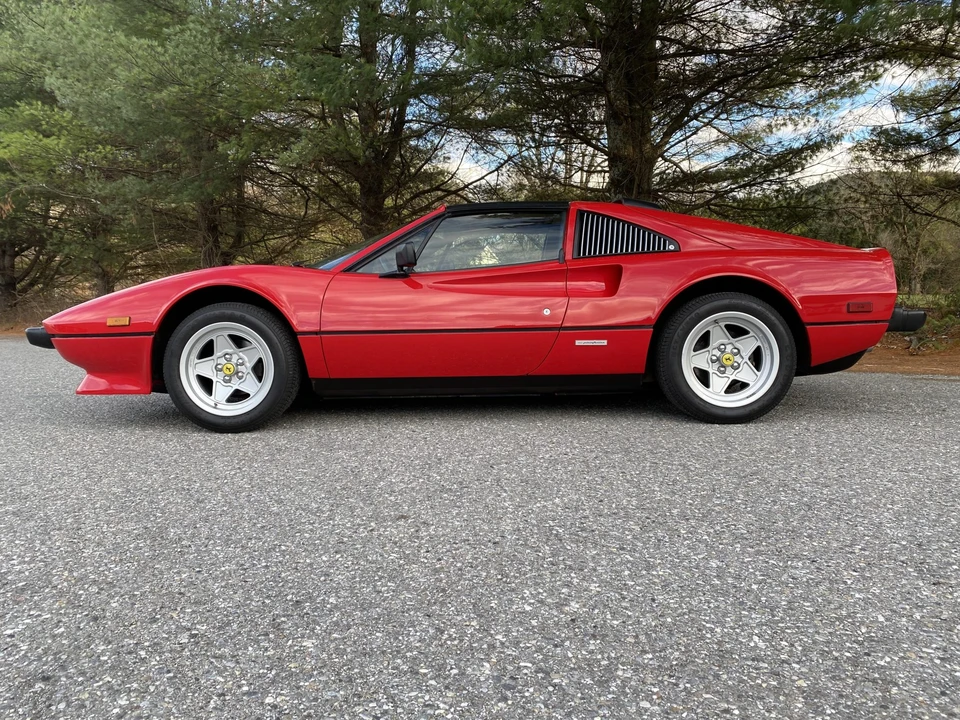 1985 Ferrari 308 GTS QV - Image 9 of 31