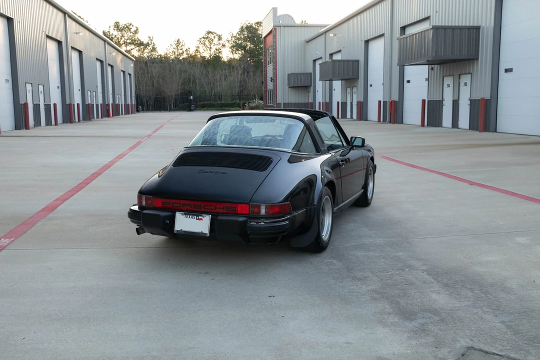 1985 Porsche 911 Carrera 3.2 - Image 17 of 31