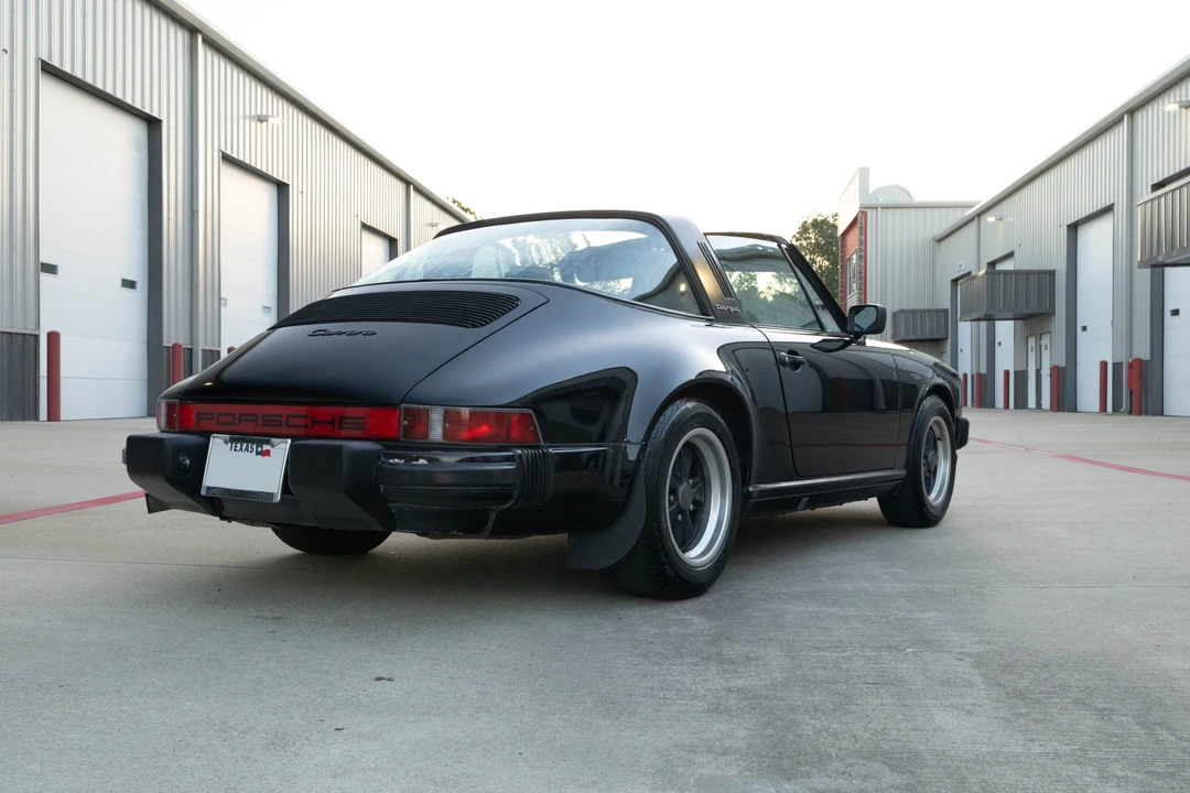 1985 Porsche 911 Carrera 3.2 - Image 16 of 31